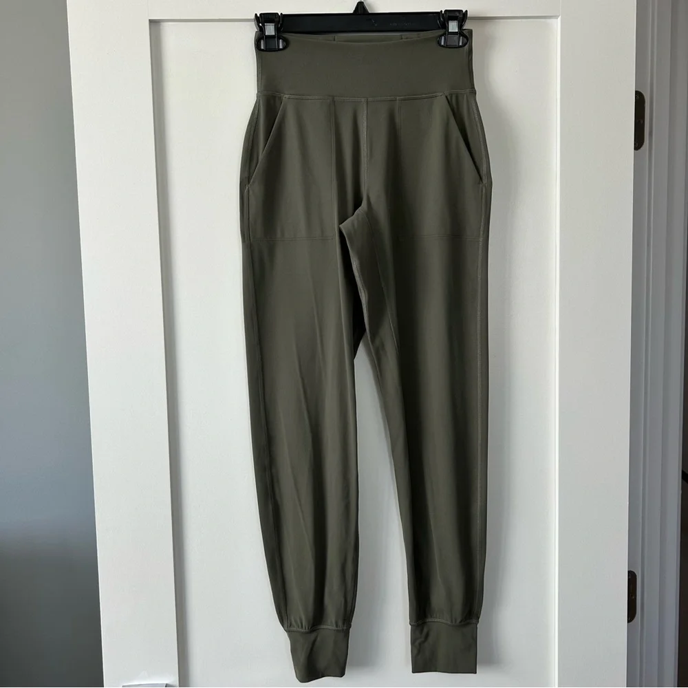 Lululemon Align High-Rise Jogger *Full Length Army Green Size 4